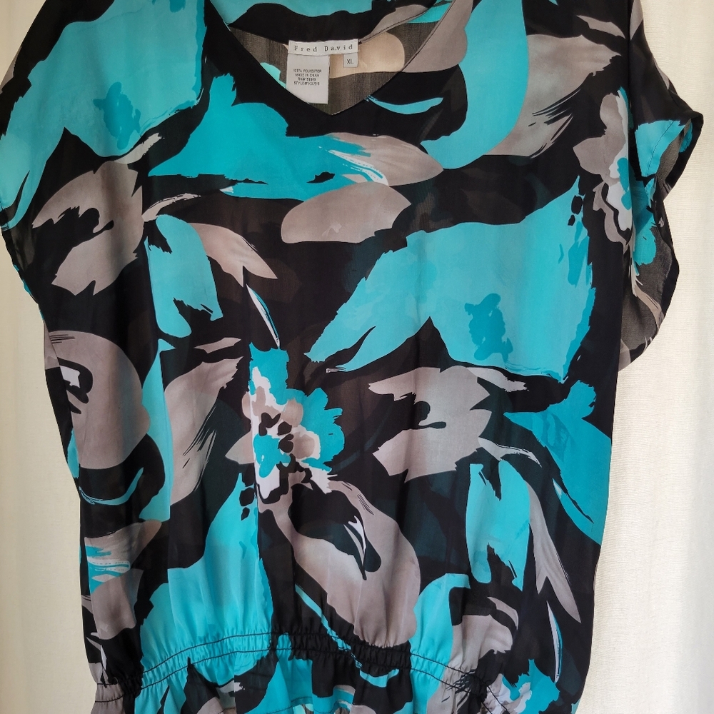 Turquoise Top - Picture 5 of 5